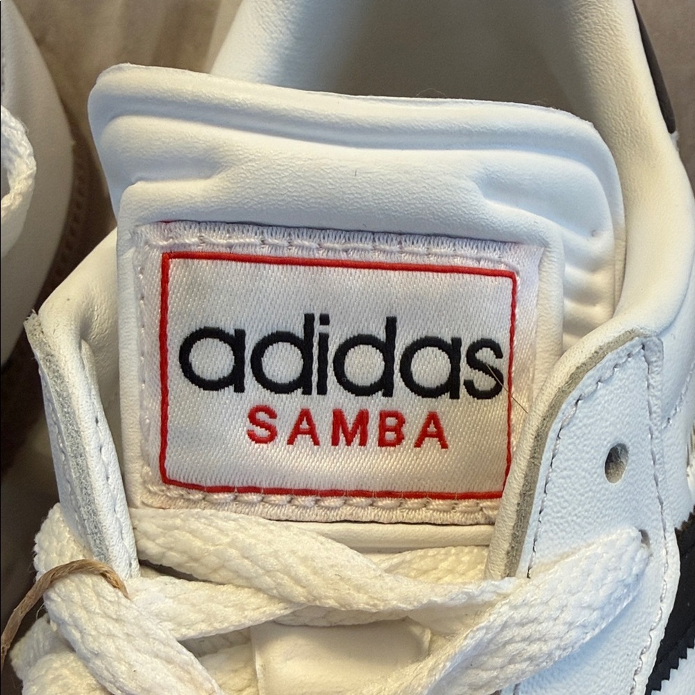 adidas Samba White and Black Sneakers - Unisex sizing (8 m/9 w) check note! - Picture 4 of 8